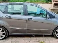 Usata Mercedes 180 Avantgarde 109 CV (80 kW) 2009 Grigio Berlina