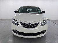 Usata Lancia Ypsilon Gold 70 CV (51 kW) 2023 Bianco Utilitaria