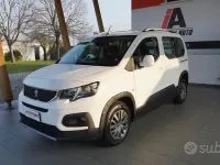 Usata Peugeot Rifter Active 102 CV (75 kW) 2020 Bianco Monovolume