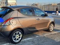 Usata Lancia Ypsilon 80 CV (58 kW) 2016 Grigio Utilitaria