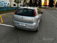 Usata Fiat Grande Punto Active 65 CV (47 kW) 2006 Grigio Utilitaria