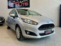 Usata Ford Fiesta Titanium 95 CV (69 kW) 2017 Argento Utilitaria