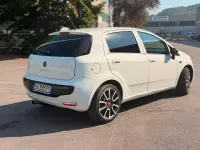 Usata Fiat Punto Lounge 75 CV (55 kW) 2015 Bianco Utilitaria