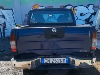 Usata Nissan Navara 133 CV (97 kW) 2004 Bluazzurro Pick-up