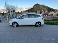 Usata Opel Zafira Tourer 101 CV (74 kW) 2012 Bianco Monovolume