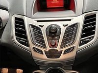 Usata Ford Fiesta Titanium 82 CV (60 kW) 2009 Grigio Berlina