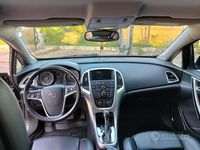 Usata Opel Astra Cosmo 160 CV (117 kW) 2010 Nero Berlina