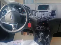 Usata Ford Fiesta 90 CV (66 kW) 2015 Nero Utilitaria