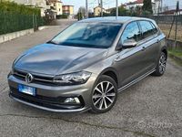 Usata VW Polo R-line 90 CV (66 kW) 2020 Grigio Utilitaria