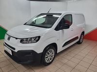Usata Fiat Doblò 102 CV (75 kW) 2024 Bianco Monovolume