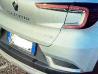 Usata Renault Captur Techno 93 CV (68 kW) 2022 Grigio SUV