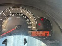 Gebraucht Nissan Micra 78 PS (57 kW) 2015 Weiß Kleinwagen