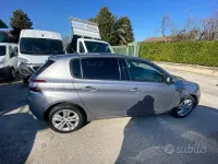 Usado Peugeot 308 Active 131 CV (96 kW) 2018 Gris Berlina