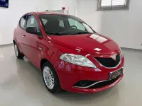 Usata Lancia Ypsilon Silver 69 CV (50 kW) 2016 Rosso Utilitaria