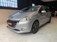Usata Peugeot 208 Allure 68 CV (50 kW) 2014 Argento Utilitaria