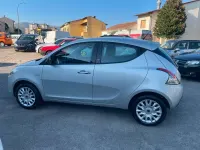 Usata Lancia Ypsilon Silver 69 CV (50 kW) 2012 Argento Utilitaria