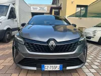 Usata Renault Clio V Techno 100 CV (73 kW) 2025 Grigio Berlina