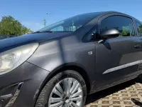 Usata Opel Corsa Edition 75 CV (55 kW) 2011 Grigio Utilitaria