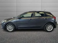 Usata Kia Rio 84 CV (61 kW) 2020 Grigio Berlina