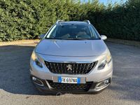 Usata Peugeot 2008 Allure 100 CV (73 kW) 2017 Argento SUV