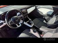 Usata Renault Clio V Intens 101 CV (74 kW) 2023 Arancione Berlina