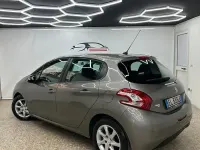 Usata Peugeot 208 Active 68 CV (50 kW) 2012 Grigio Utilitaria