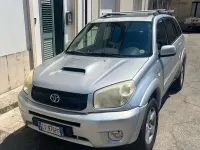 Usata Toyota RAV4 116 CV (85 kW) 2005 Grigio SUV