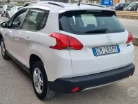 Usata Peugeot 2008 Active 82 CV (60 kW) 2015 Bianco SUV