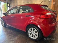 Usata Kia Rio EX 86 CV (63 kW) 2013 Rosso Berlina