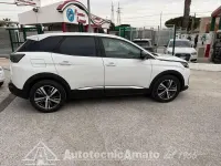 Gebraucht Peugeot 3008 Allure 131 PS (96 kW) 2022 Weiß SUV