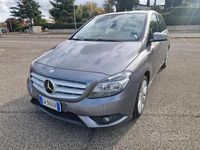 Usata Mercedes B180 Premium 109 CV (80 kW) 2014 Grigio Monovolume