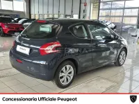 Usata Peugeot 208 Active 68 CV (50 kW) 2015 Nero Utilitaria