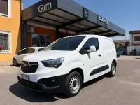 Usata Opel Combo Edition 102 CV (75 kW) 2021 Arktis white Monovolume
