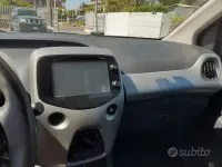 Gebraucht Toyota Aygo 69 PS (50 kW) 2017 Schwarz Kleinwagen