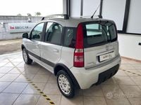 Usata Fiat Panda 4x4 Climbing 69 CV (50 kW) 2011 Grigio Utilitaria