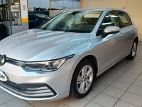 Usata VW Golf VIII Life 116 CV (85 kW) 2021 Argento Berlina