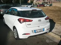 Usata Hyundai i20 75 CV (55 kW) 2017 Bianco Berlina