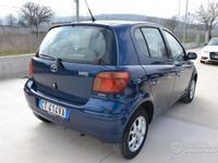 Usata Toyota Yaris Sol 65 CV (47 kW) 2005 Blu Berlina