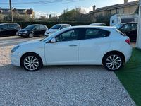 Usata Alfa Romeo Giulietta Exclusive 105 CV (77 kW) 2015 Bianco Utilitaria