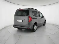 Usata Mercedes T180 Premium 131 CV (96 kW) 2023 Grigio scuro Monovolume
