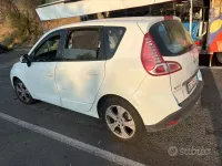 Usata Renault Scénic III 130 CV (95 kW) 2009 Bianco Monovolume
