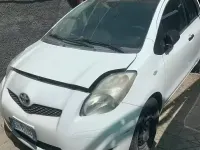 Usata Toyota Yaris 90 CV (66 kW) 2011 Bianco Utilitaria