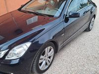 Usata Mercedes 220 170 CV (125 kW) 2010 Blu Coupé