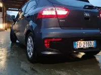 Usata Kia Rio 85 CV (62 kW) 2015 Grigio Berlina