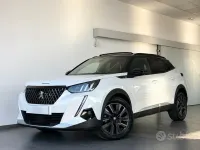 Usata Peugeot 2008 GT 131 CV (96 kW) 2021 Bianco SUV