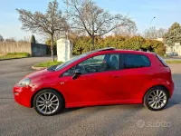 Usata Fiat Punto 135 CV (99 kW) 2012 Rosso Utilitaria
