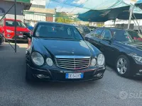 Usata Mercedes E320 Avantgarde 224 CV (164 kW) 2007 Nero Berlina