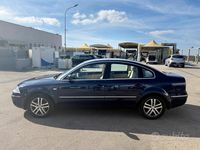 Usata VW Passat Highline 130 CV (95 kW) 2001 Blu Berlina