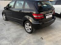 Usata Mercedes B200 140 CV (102 kW) 2011 Nero Monovolume