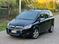 Usata Opel Zafira 125 CV (91 kW) 2012 Nero Monovolume